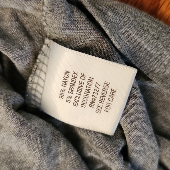 A:glow maternity t-shirt with 3/4" sleeves, size medium - Picture 3 of 5